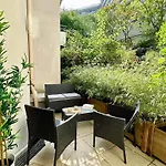 Studio With Terrace In Porte De Versailles