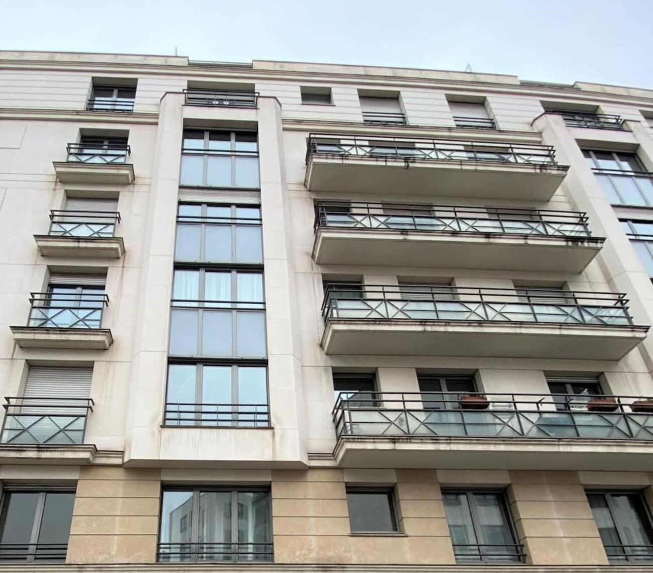 With Terrace In Porte De Versailles Apartment *